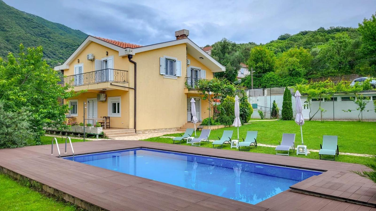 Villa, Pool And Relax For 12 Persons Kuti 외부 사진